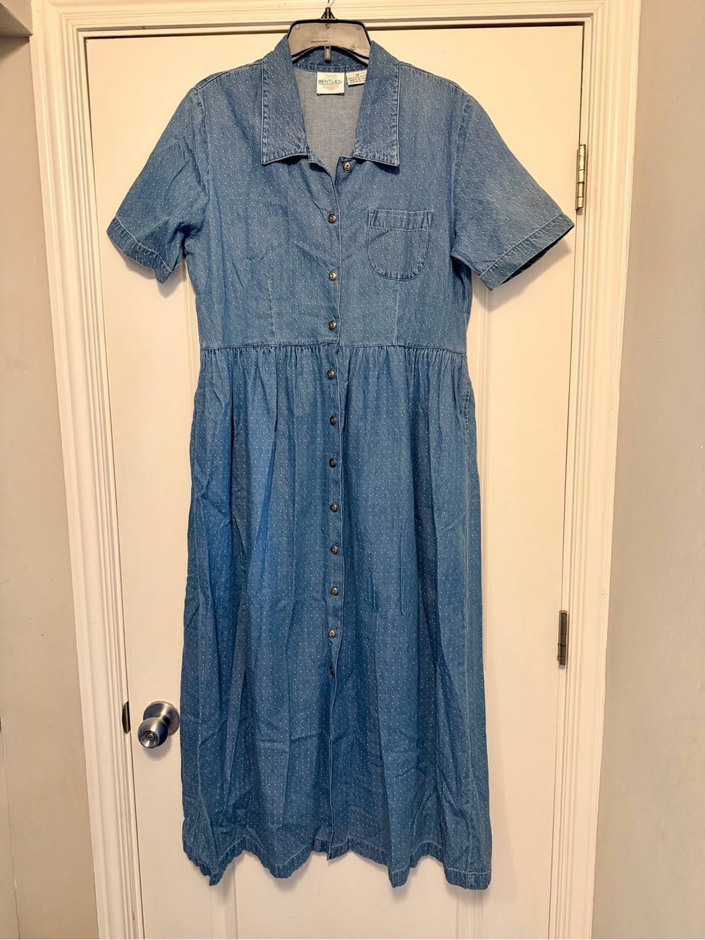 Classic Chambray Button-Front Midi Dress in Light Blue